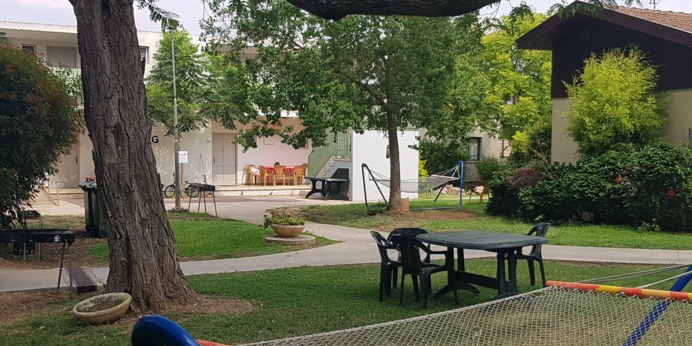 כפר מזרע - חדר קלאסיק